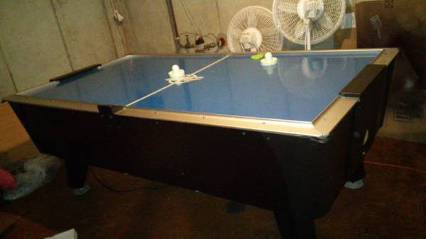 Dynamo 7' Pro Style Home Air Hockey Table